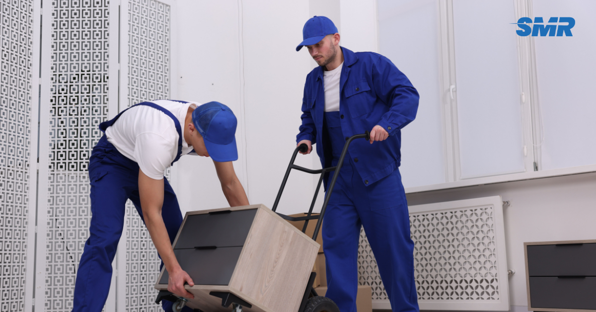 Man and van small removals RM15 London for single item moves and wrapped boxes